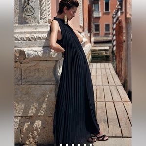 NWT Banana Republic Radiant Maxi Dress size small, black